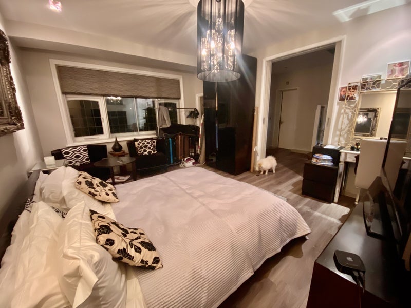 House Deansway in Greater London