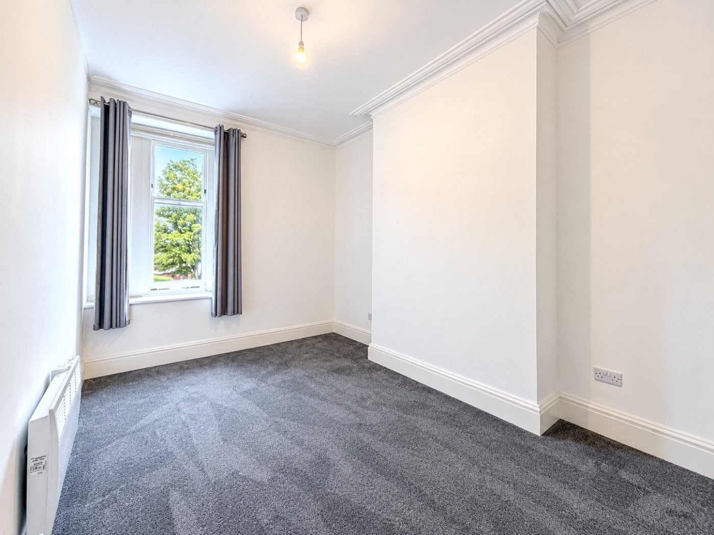 Flat Henleaze Road in Bristol