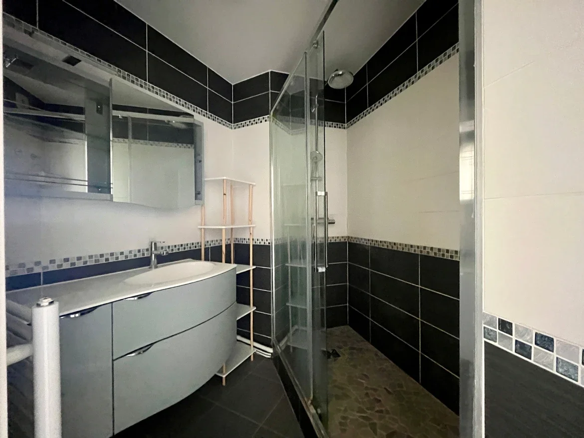 Flat Quai Jean Renoir in Montigny-le-Bretonneux