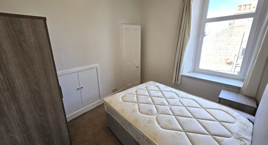 Flat Mid Stocket Road in Aberdeen City