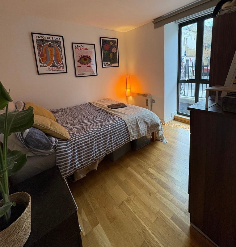 Room Fieldgate Street in Greater London
