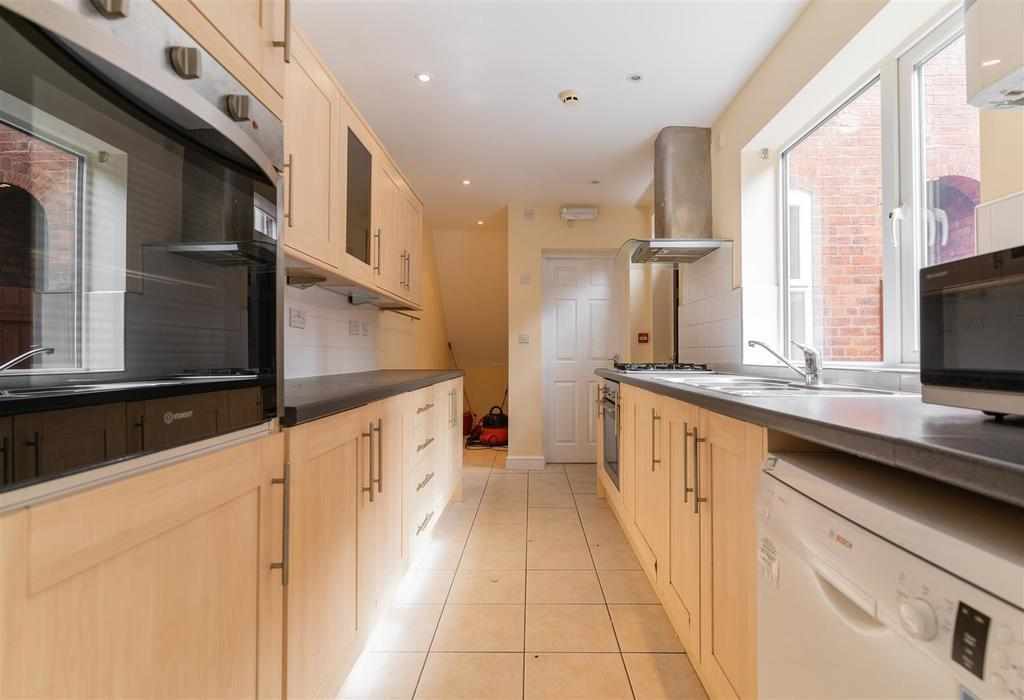Flat Heeley Road in Birmingham