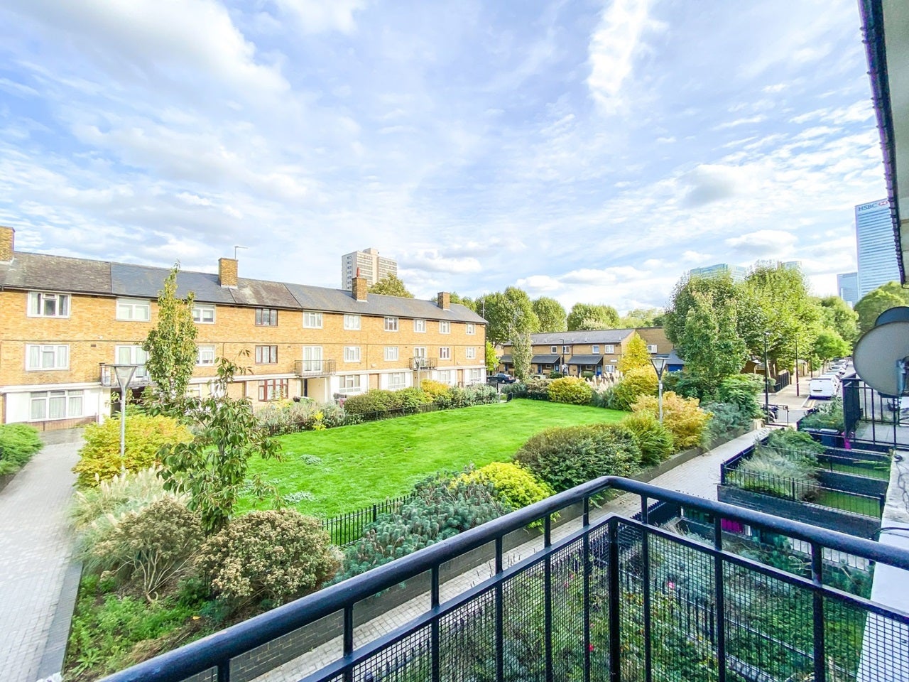Flat Elizabeth Close in Greater London