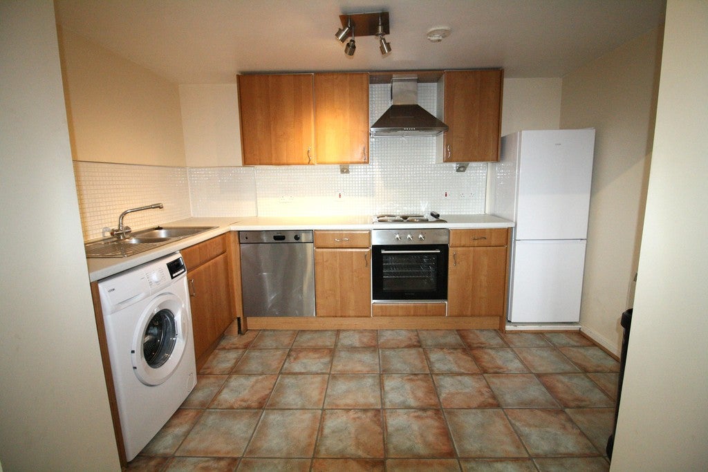 Flat Kingswood Close in Sheffield