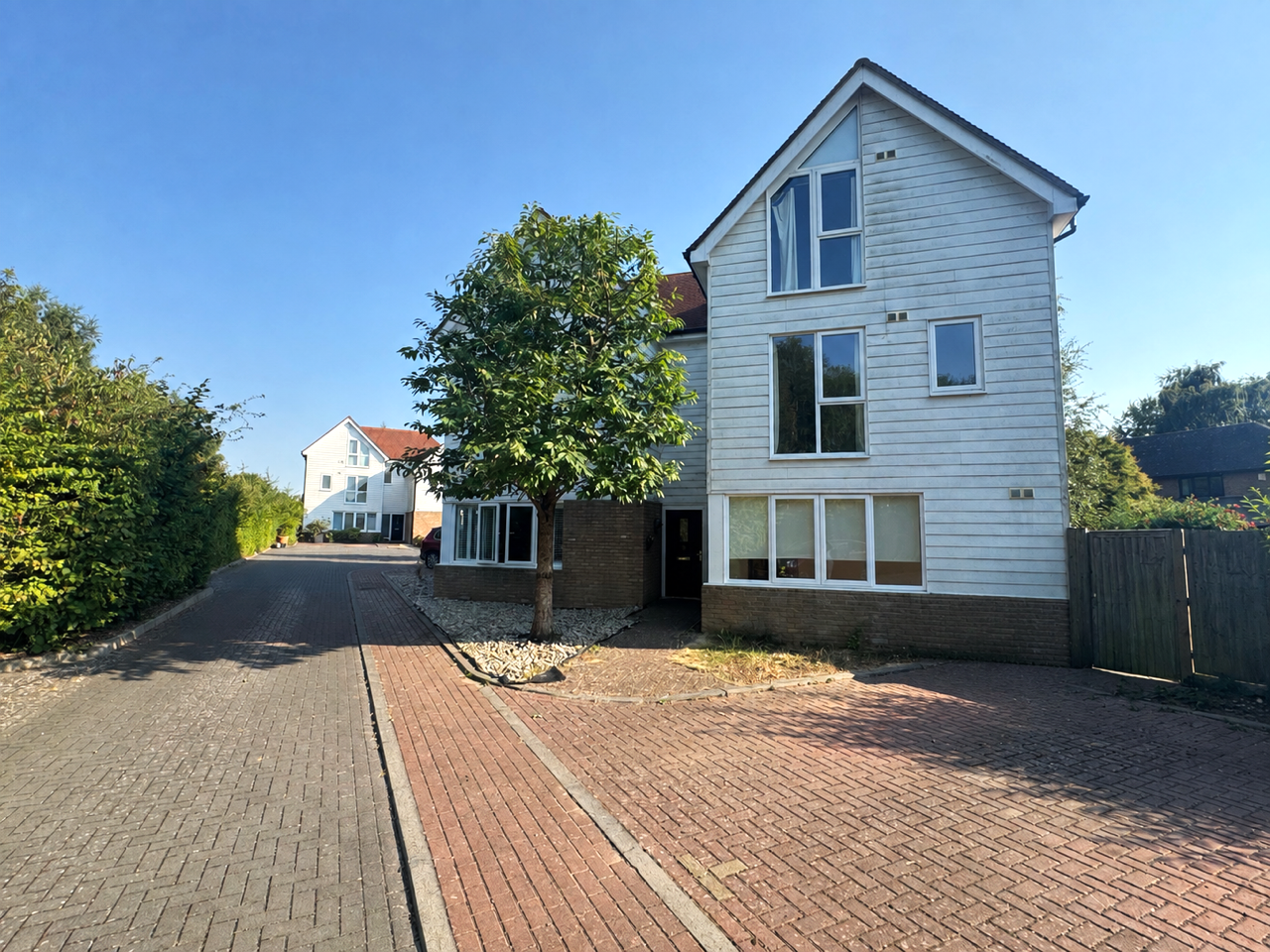 Flat North Lane in Boughton under Blean