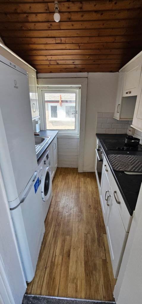 Flat Montford Avenue in Glasgow