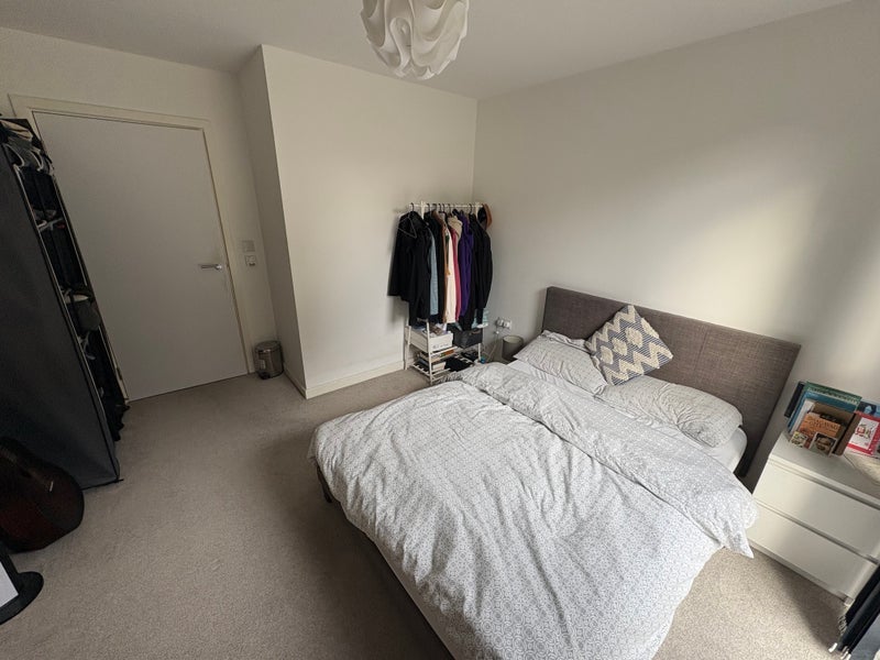 Room Naomi Street in Greater London