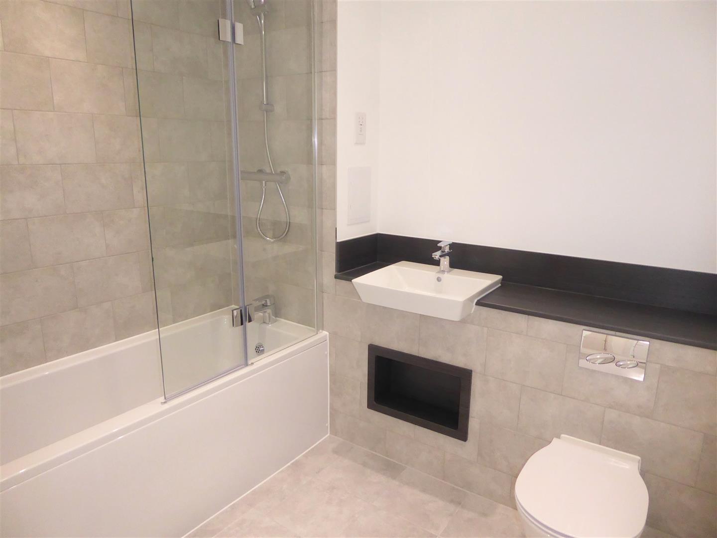 Flat Prince Regent Road in Greater London
