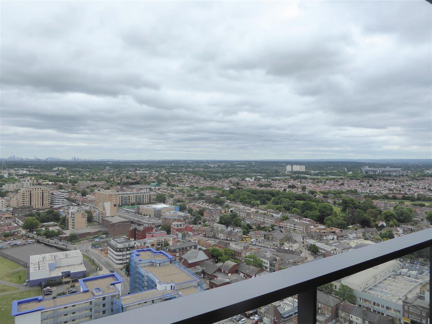 Flat Prince Regent Road in Greater London