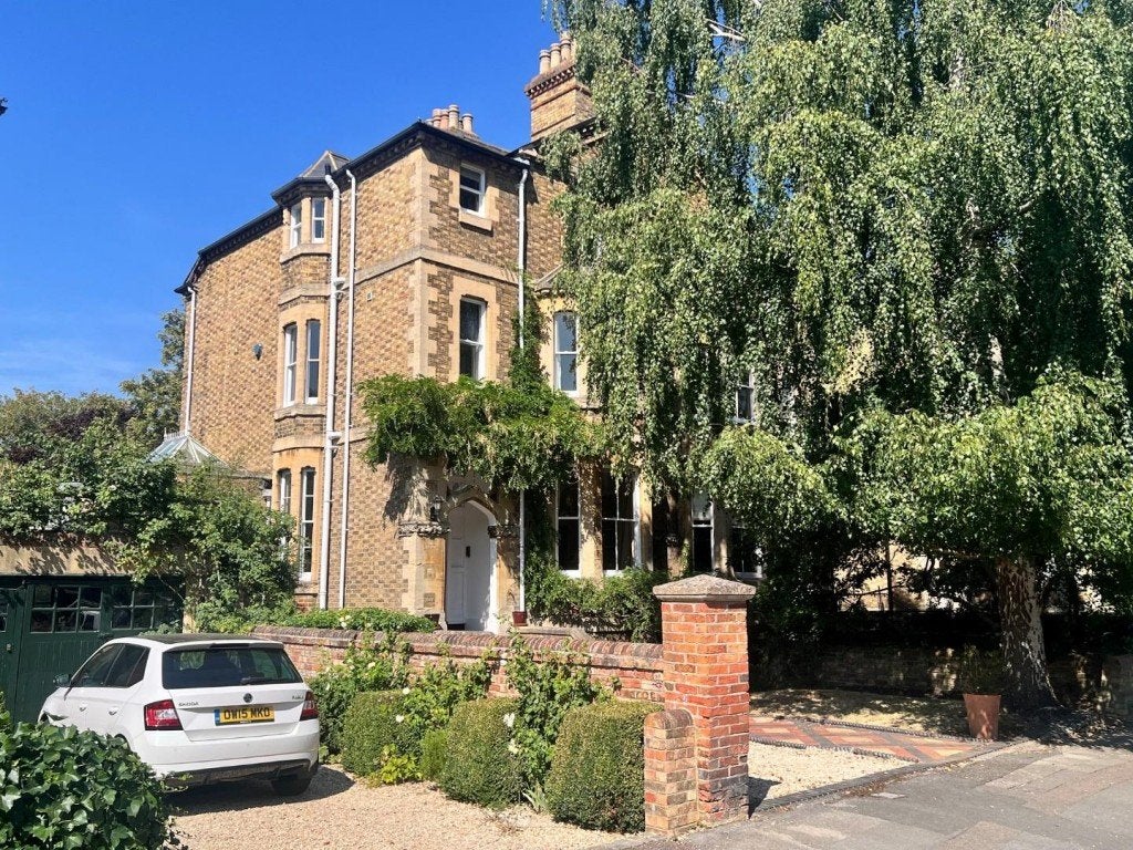 House Warnborough Road in Oxford