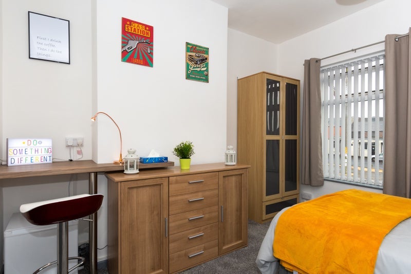 Room Volunteer Street in St Helens