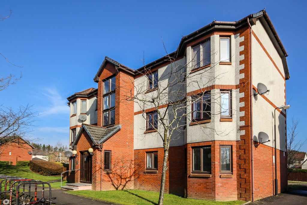 Flat Waverley Crescent in Livingston