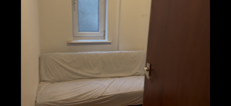 Flat Sauchiehall Street in Glasgow