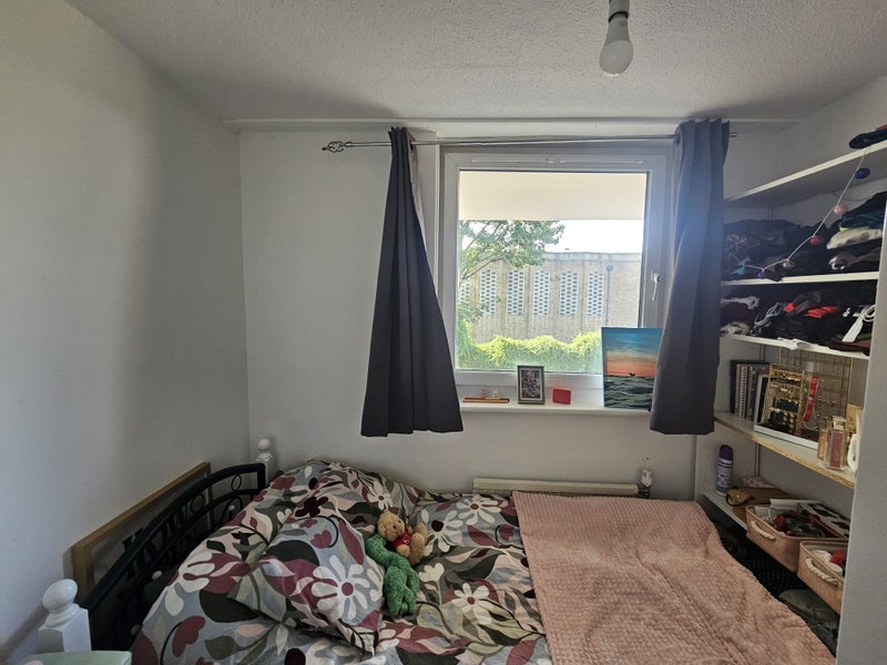 Room Eugenia Road in Greater London