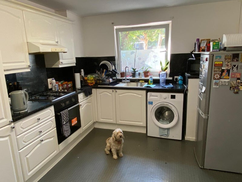 Room Eugenia Road in Greater London