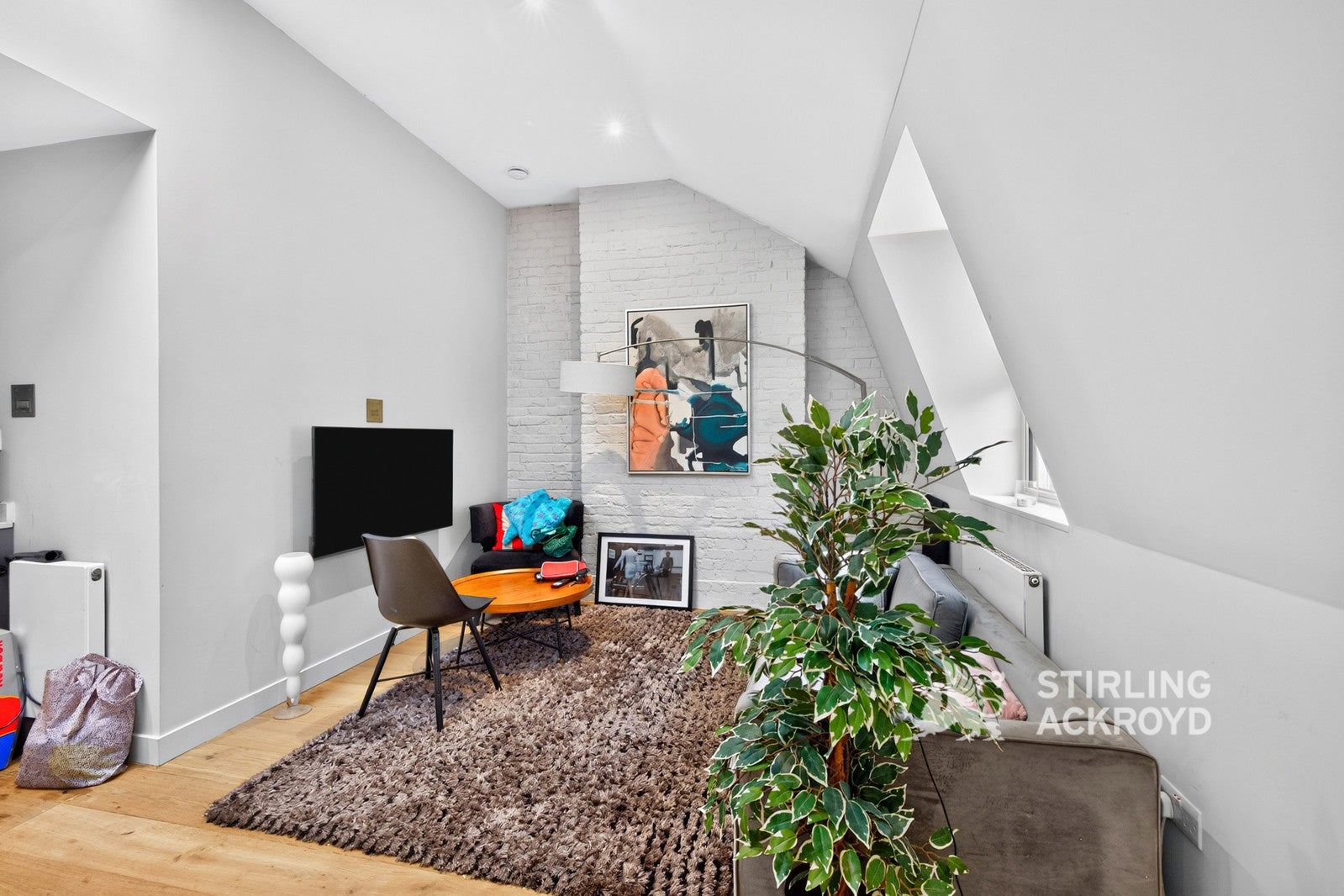Flat Golden Square in City of Westminster