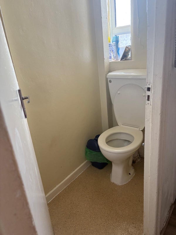 Room Hemans Street in Greater London