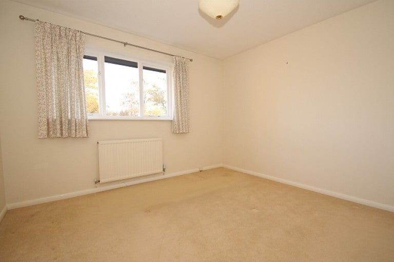 House Angelica Road in Surrey Heath