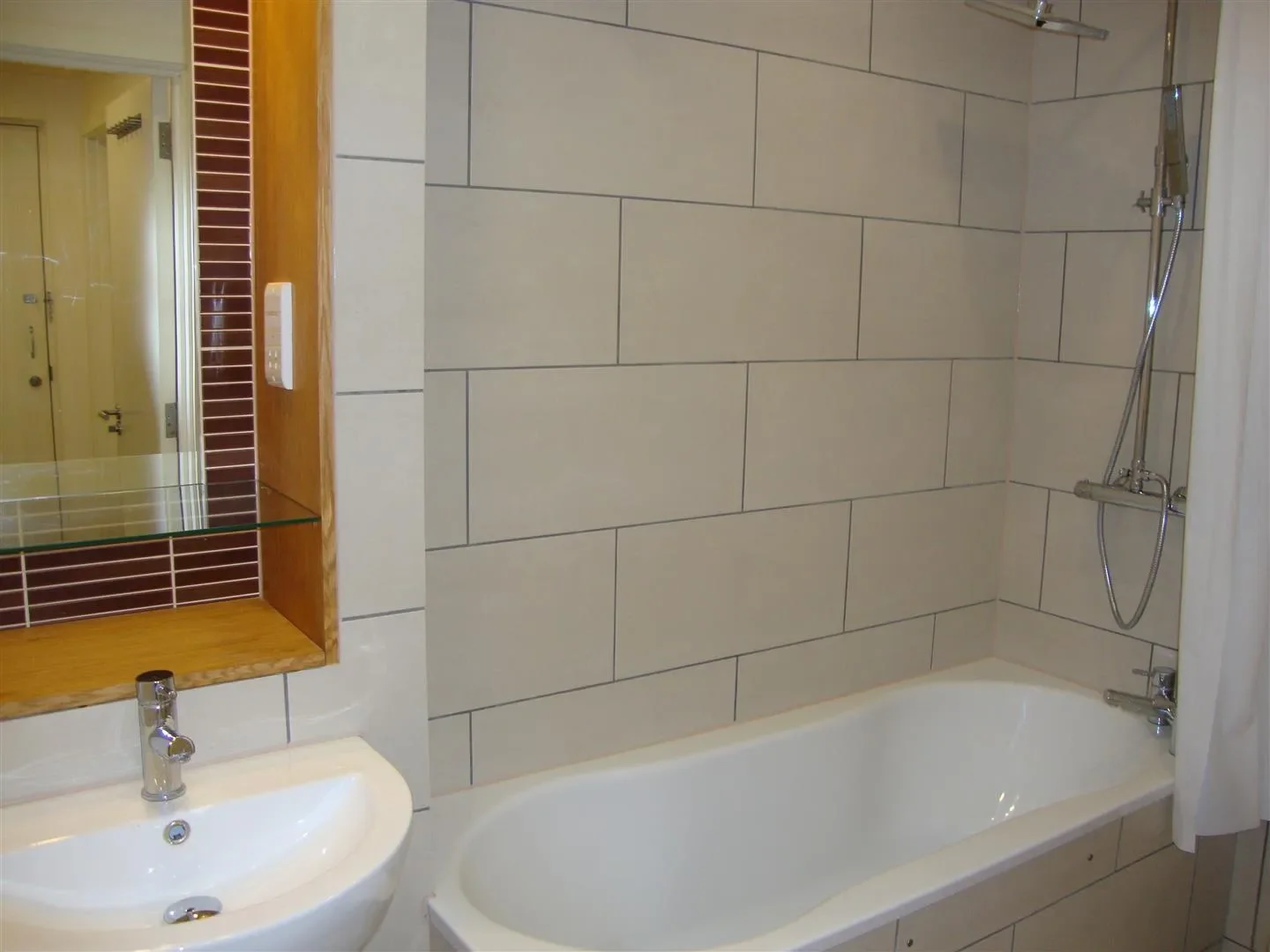 Flat Fonthill Road in Greater London