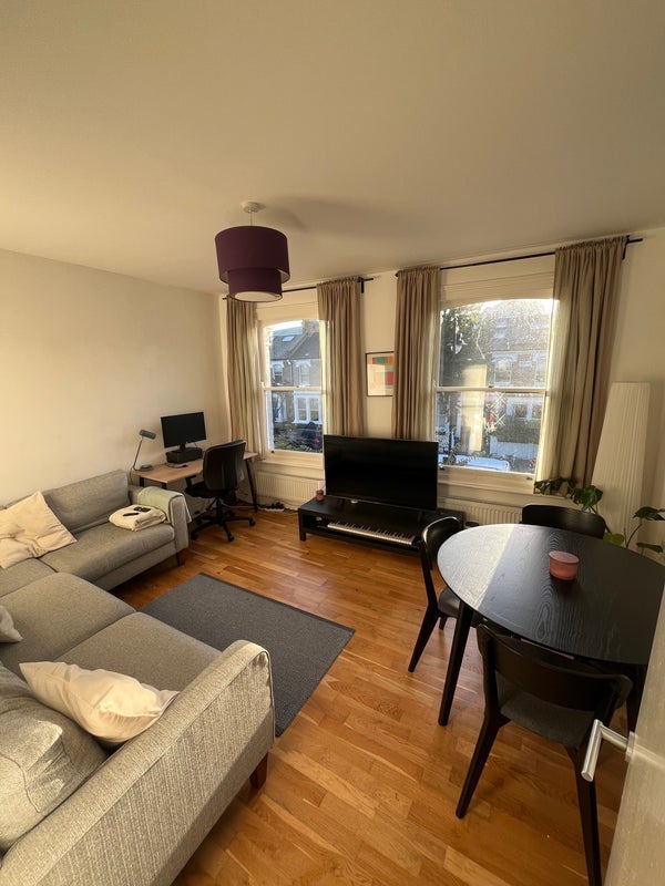 Room Highbury Hill in Greater London