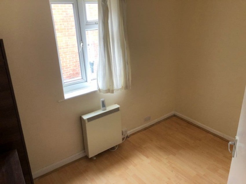 Flat Brintons Terrace in Southampton