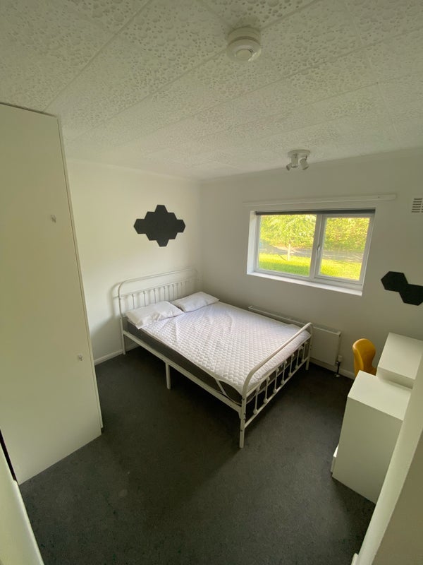 Room New Ashby Road in Charnwood