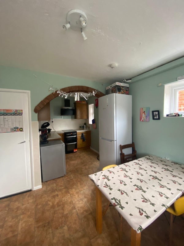 Room New Ashby Road in Charnwood