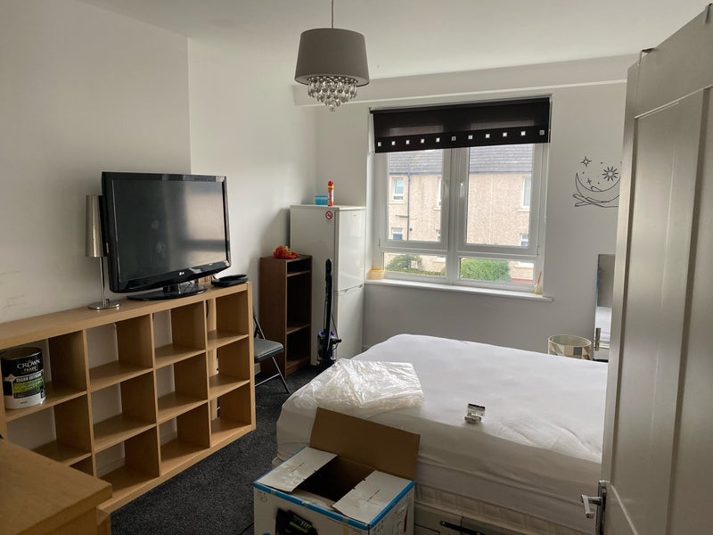 Room Ashby Crescent in Glasgow