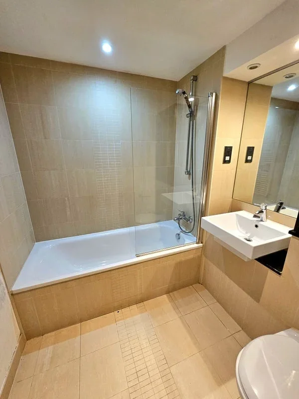 Room Canada Square in Greater London