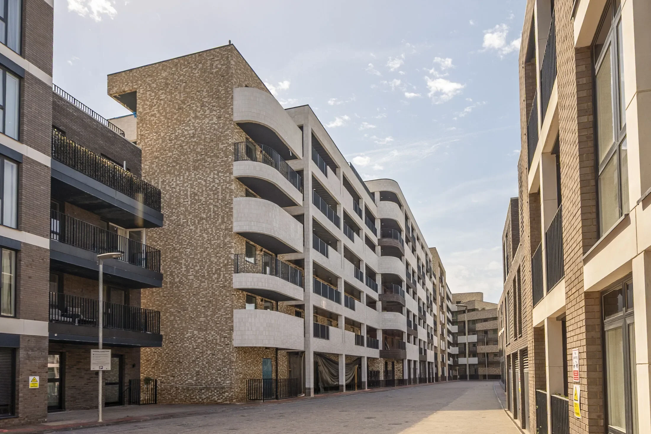 Flat Ravensbury Terrace in Greater London