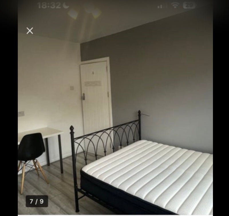Room Almey's Lane in Hinckley and Bosworth