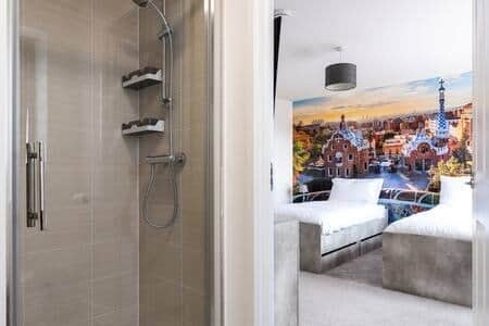 Room Latchet Lane in Upton