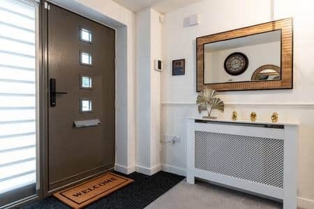Room Latchet Lane in Upton