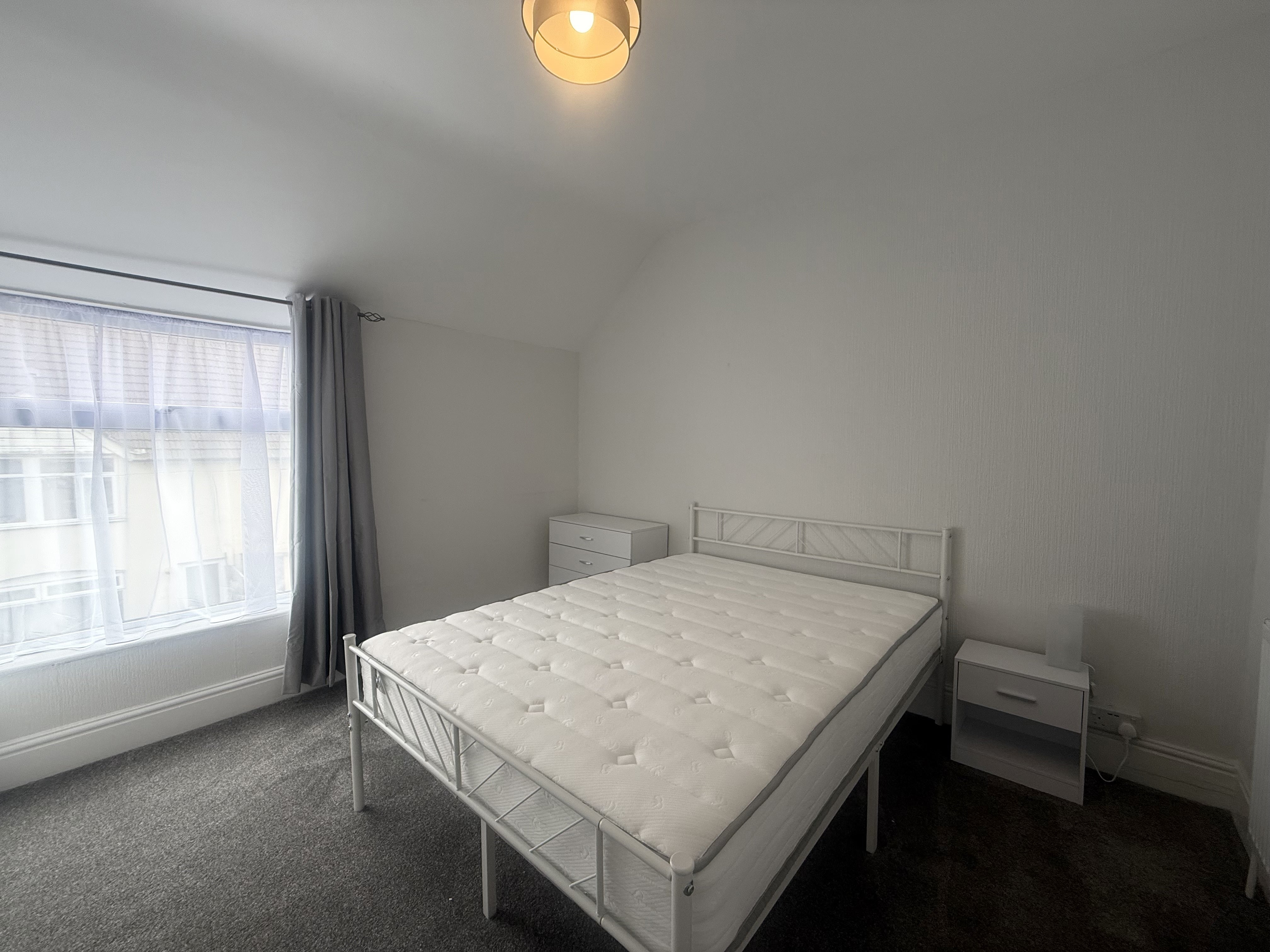 Room Main Avenue in Mansfield Woodhouse