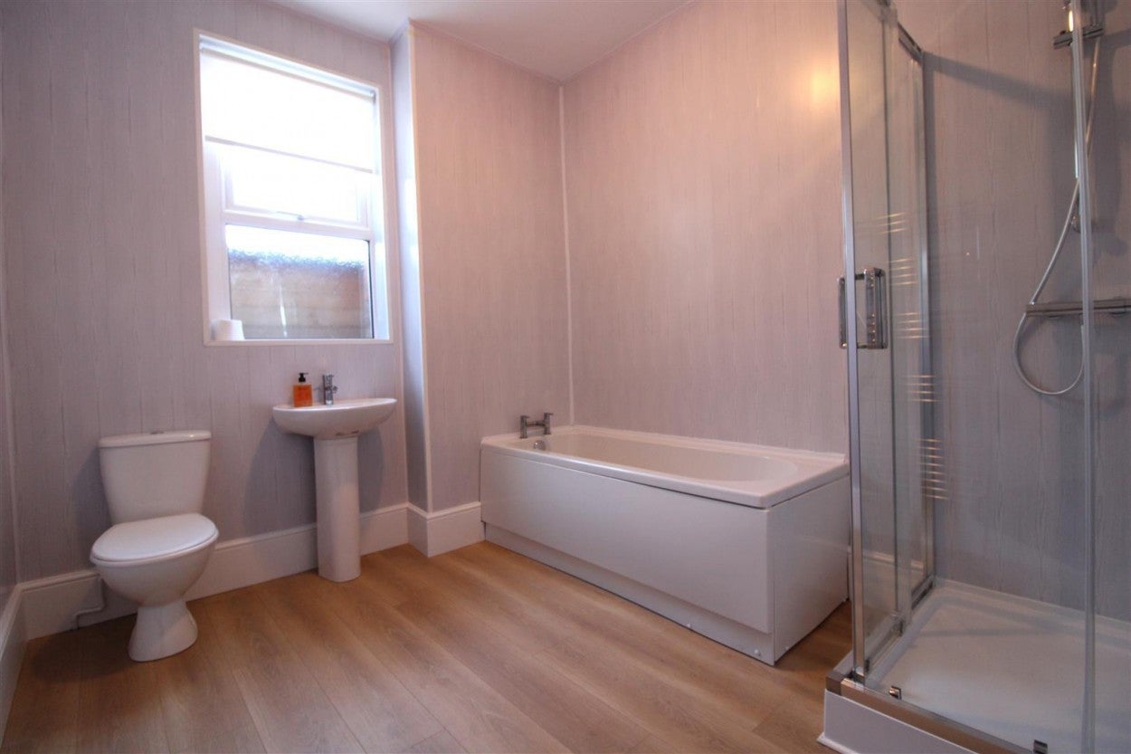 Flat Claverdon Street in Newcastle upon Tyne