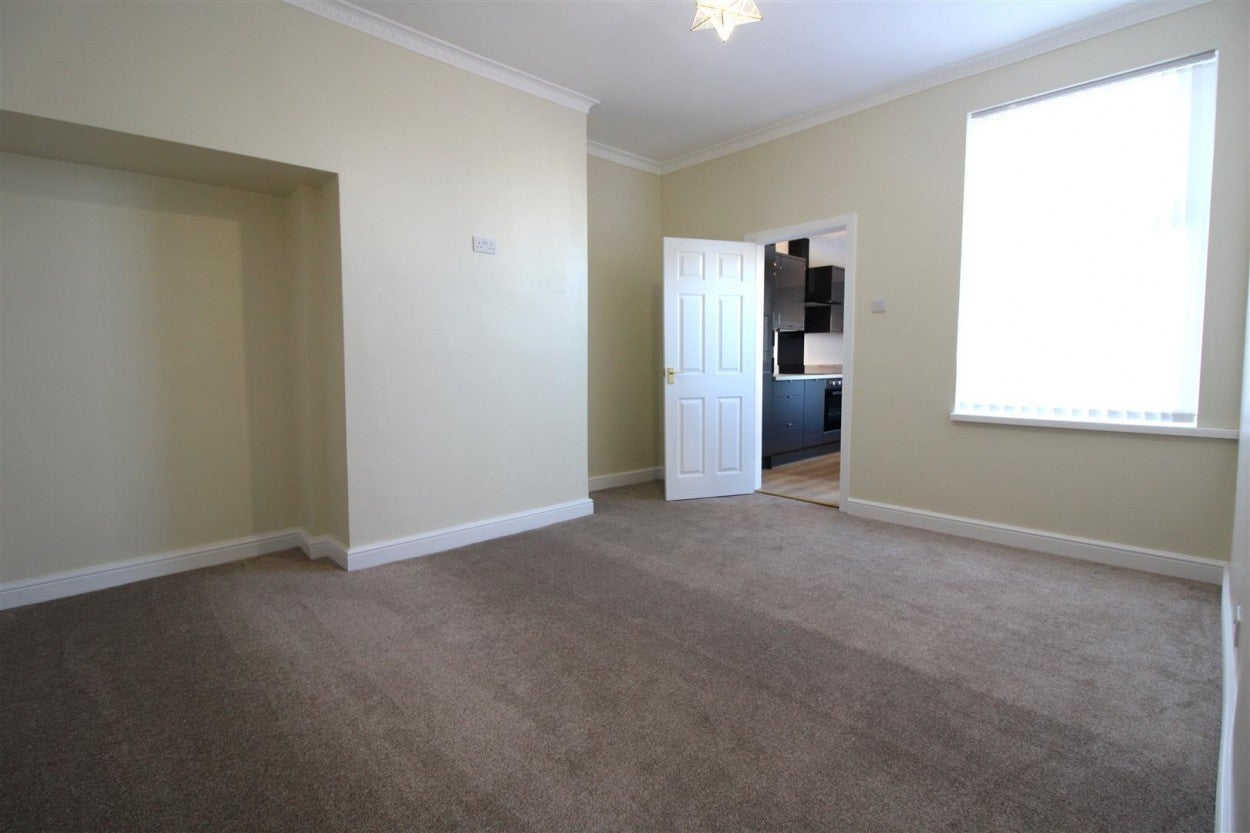 Flat Claverdon Street in Newcastle upon Tyne