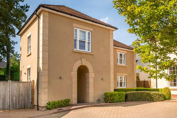 House Mornington Drive in Winchester