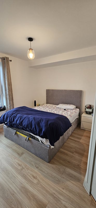 Room Sandpiper Drive in City of Edinburgh
