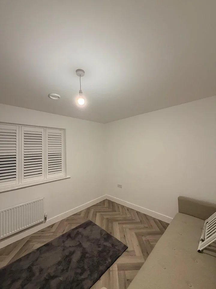 Room Schofield Way in Hoddesdon