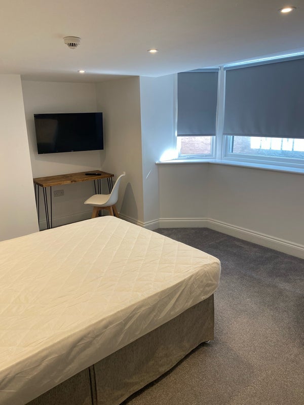 Room Bairstow Street in Preston