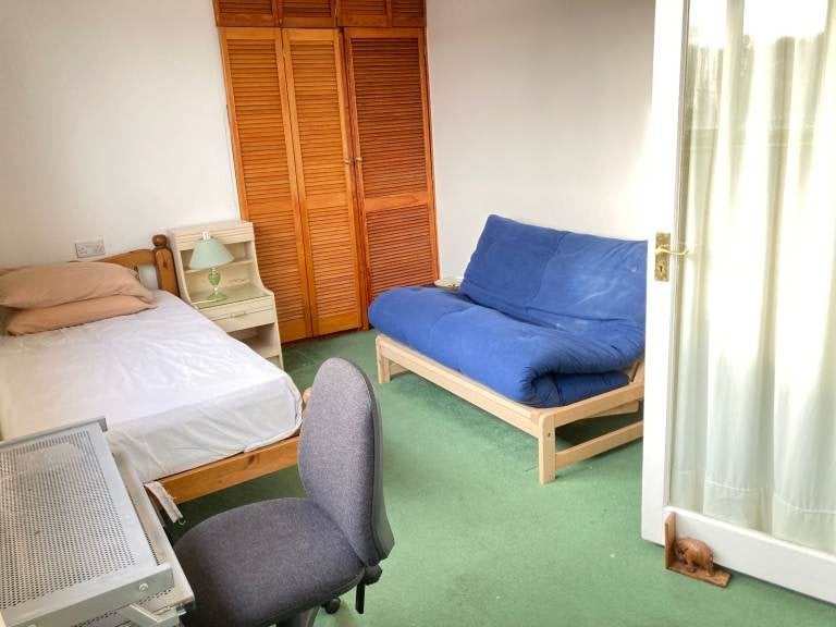 Room Brunswick Road in Greater London