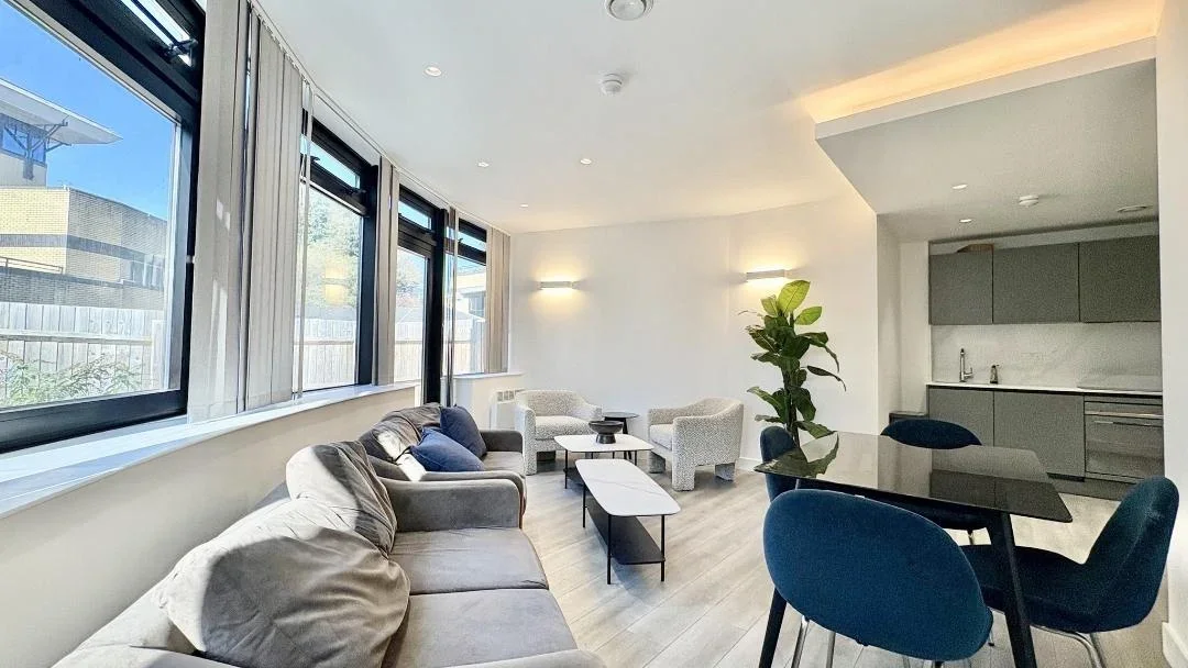 Flat Great West Road in Greater London