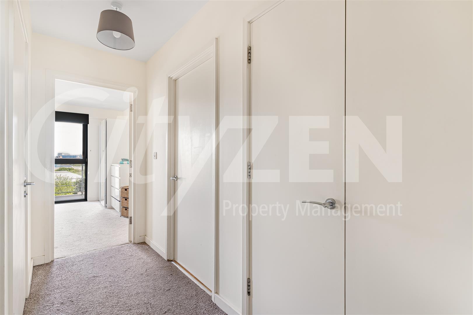 Flat Warton Road in Greater London