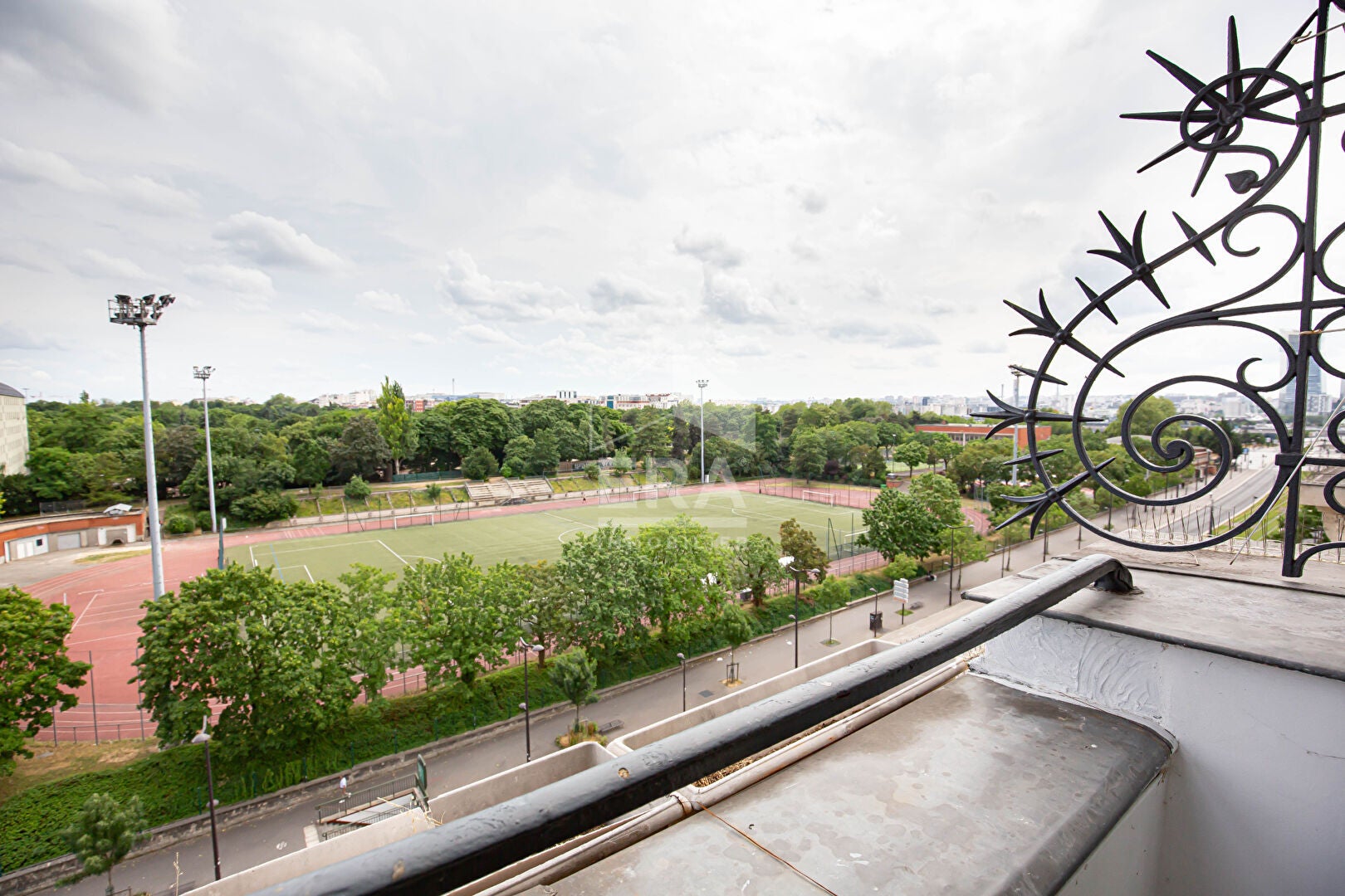 Flat Boulevard Poniatowski in Paris