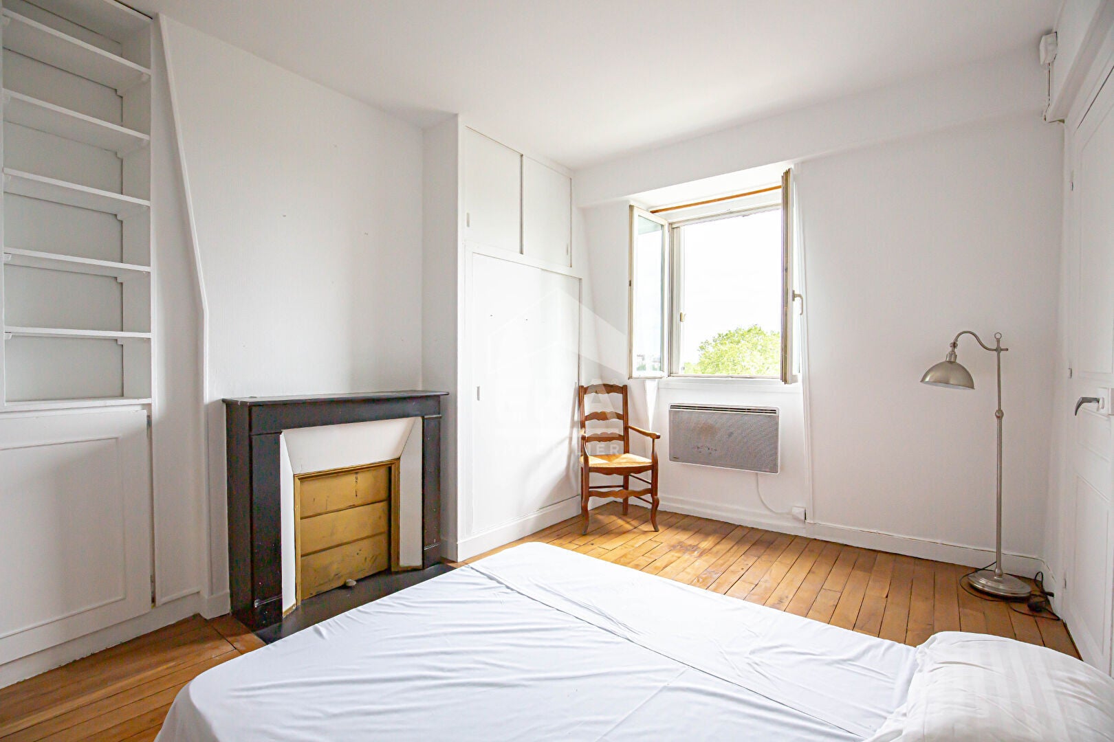 Flat Boulevard Poniatowski in Paris