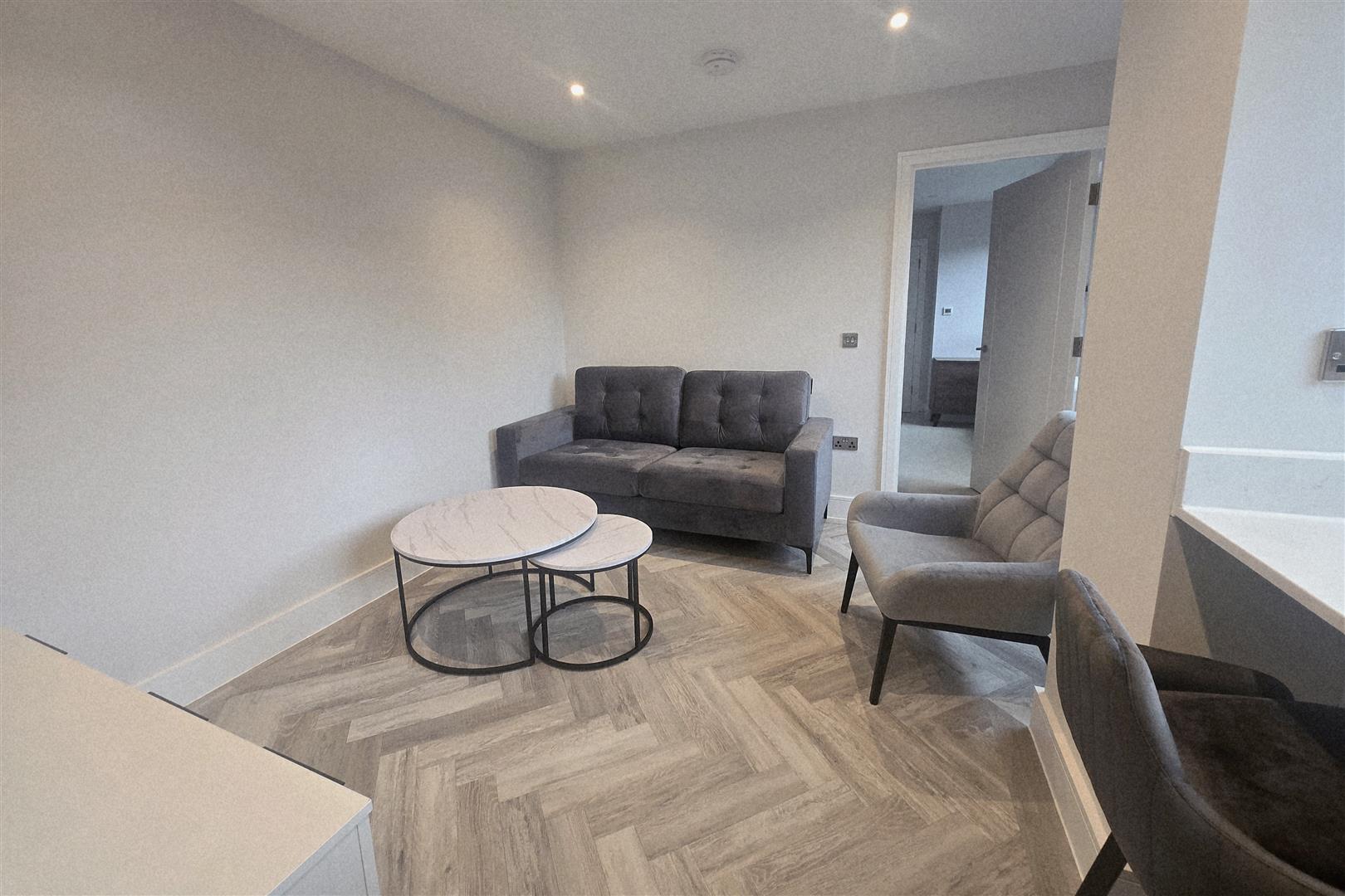 Flat Cockfosters Road in Greater London
