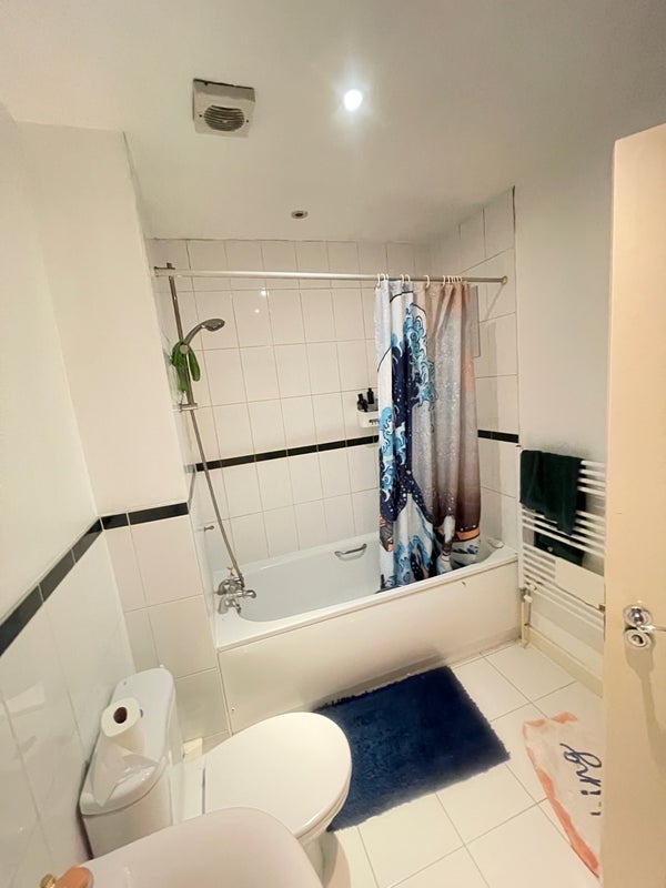 Room Pancras Way in Greater London