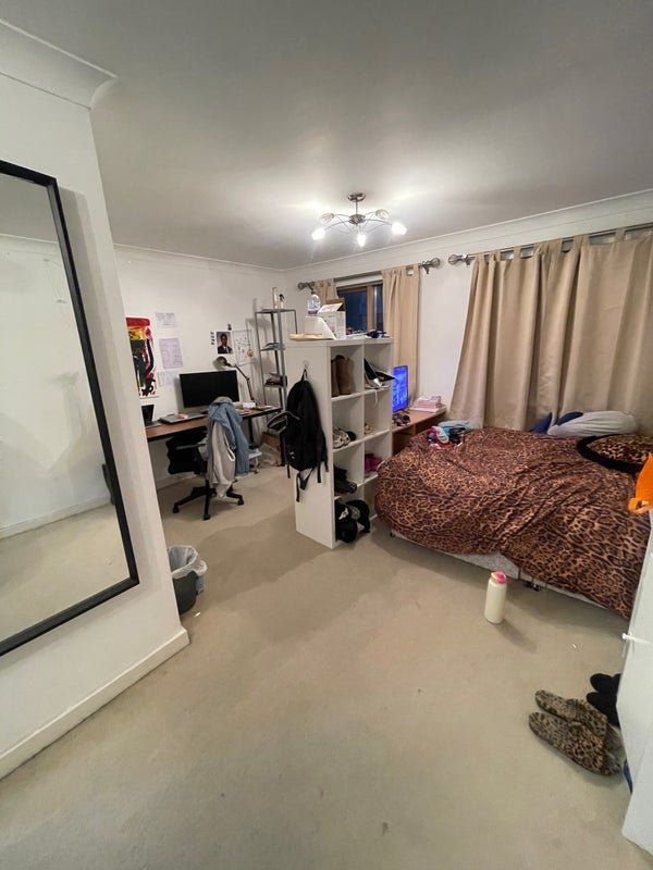 Room Pancras Way in Greater London