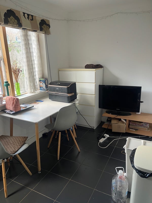 Room Pancras Way in Greater London