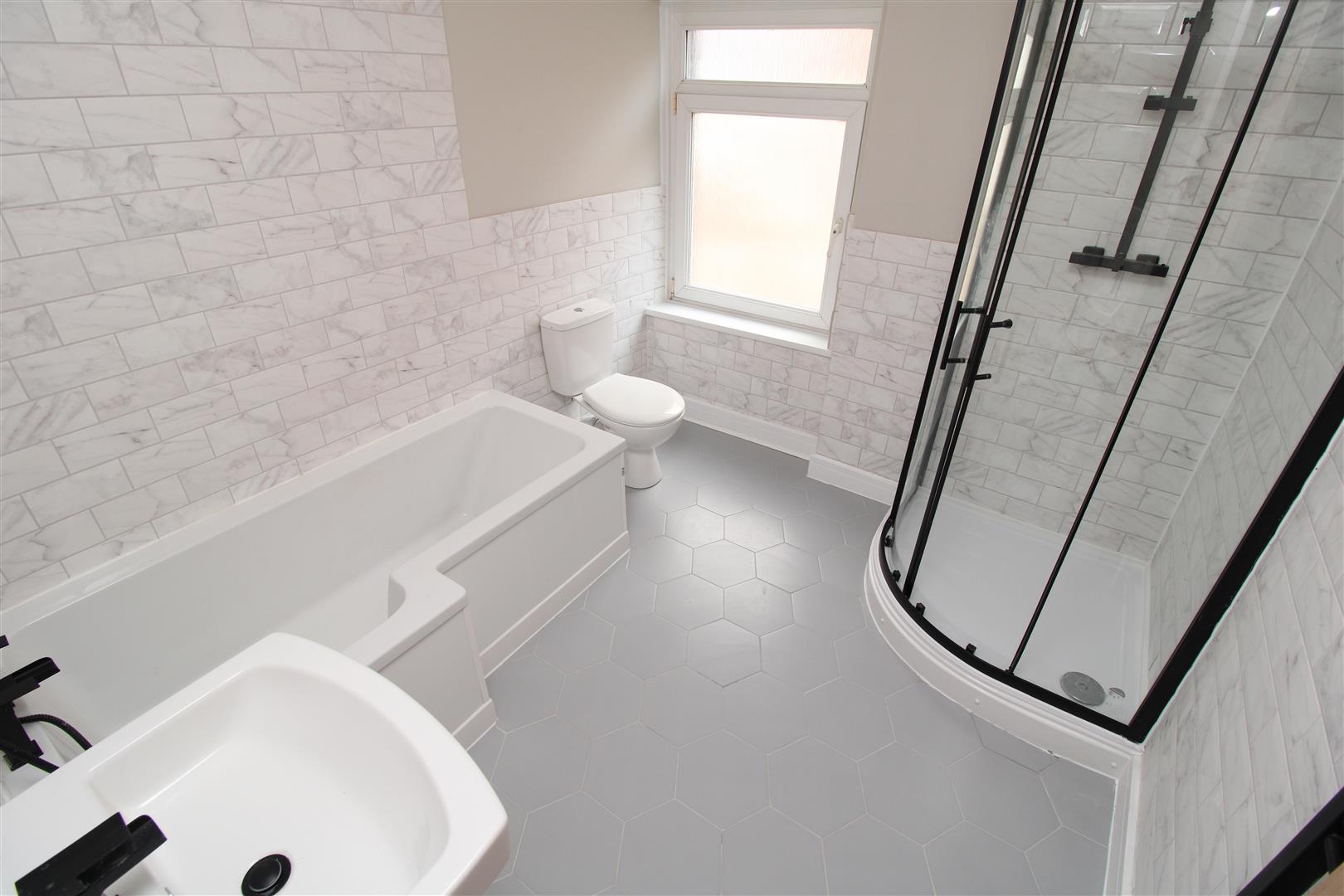 Flat Hurford Crescent in Pontypridd